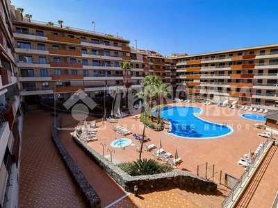 Piso en venta en Puerto de Santiago de 2 habitaciones con terraza y piscina