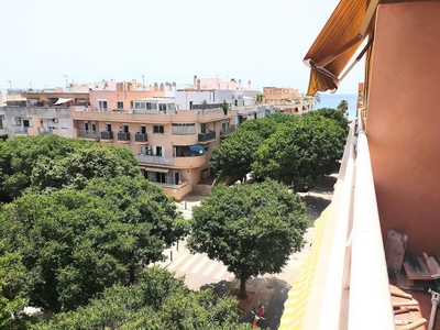 Venta de ático en El Molinar - Can Pere Antoni de 3 habitaciones con terraza y balcón