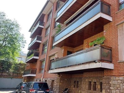 Venta de piso en Las Arenas Centro de 5 habitaciones con terraza y garaje