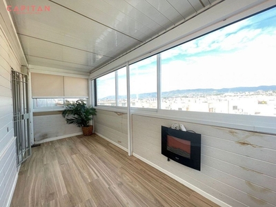 Venta de piso en Santa Rosa - Valdeolleros de 3 habitaciones con terraza y garaje