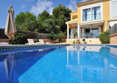 Preciosa villa con vistas al mar, piscina privada, aire acondicionado y wifi ideal para familias - WiFi Gratis