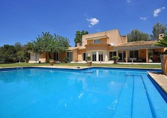 Villa con piscina y pista de tenis privada ideal para familias. - WiFi Gratis