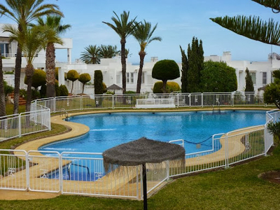 Alquiler vacaciones de piso con piscina en Mojácar