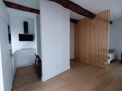 Apartamento de alquiler en Rúa Cordonería, Monte Alto - Zalaeta - Atocha