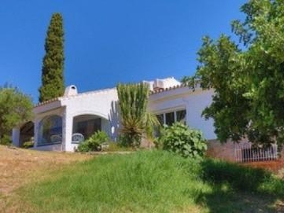 Casa con terreno en Marbella
