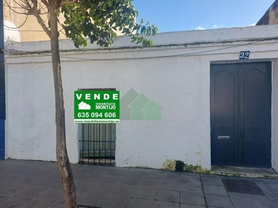 Casa con terreno en Montijo