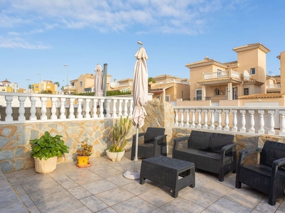 Casa en venta en Torrevieja, Alicante