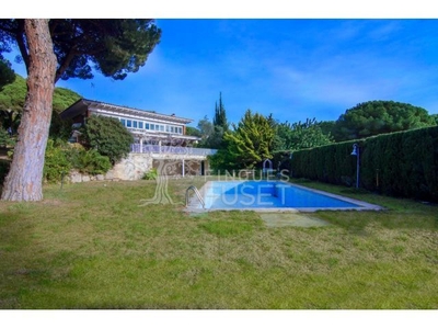 Majestuosa casa con piscina en venta en Sant Andreu de Llavaneres