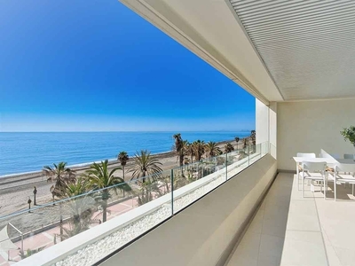 Piso en venta en Puerto de Estepona, Estepona, Málaga