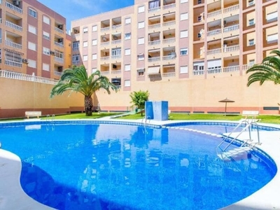 Piso en venta en Puerto Deportivo, Torrevieja, Alicante