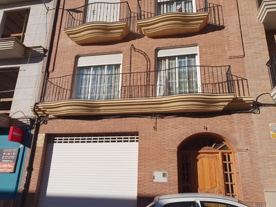 Venta de casa con terraza en La Vall d'Uixó