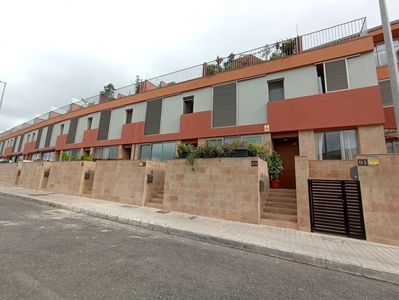 Venta de casa en Juan XXIII (Arucas)