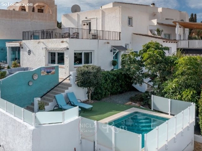 Villa con piscina y garaje en Mojácar Playa (Almería)