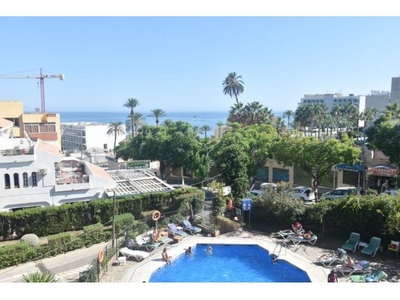 Apartamento de un dormitorio LICENCIA VACACIONAL y vistas al mar en Benalmádena Costa.