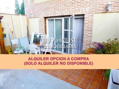 CHALET PAREADO EN VILLALUENGA DE LA SAGRA (TOLEDO) EN PLENO CENTRO URBANO