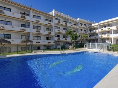 Apartamento en venta cerca de la playa en Calahonda, Mijas, Málaga. España