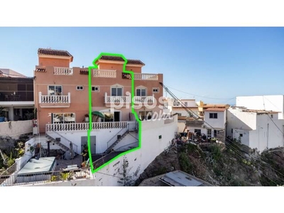 Casa adosada en venta en Calle del Lomo Morón Bajo