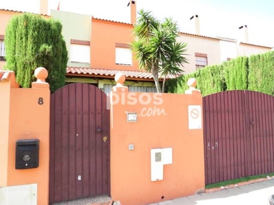 Casa adosada en venta en Calle de Zorzal