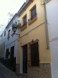 Piso en venta en Baena de 68 m²