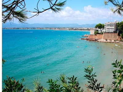 Precioso PISO con terraza a 5 minutos de la playa!