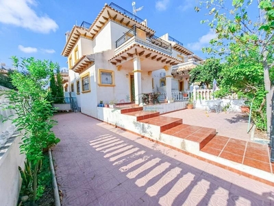 Chalet en Orihuela Costa