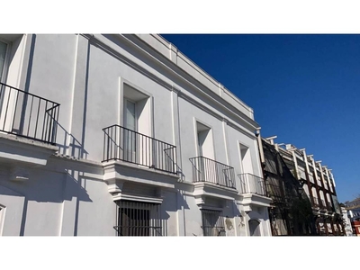 Venta Piso Sanlúcar de Barrameda. Piso de tres habitaciones en Calle Sebastian Elcano. Buen estado primera planta