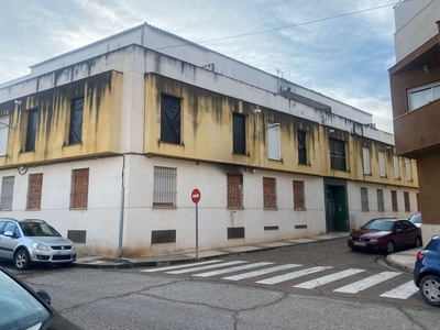 Duplex en venta en Badajoz de 2719 m²