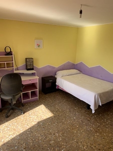 Habitaciones en C/ Torre Medina, Pinseque por 240€ al mes