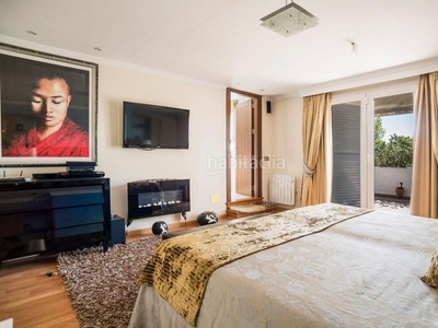 Alquiler ático con 3 habitaciones amueblado con parking y aire acondicionado en Marbella