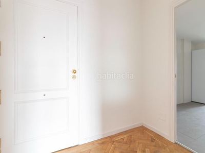 Alquiler piso con 4 habitaciones con ascensor y calefacción en Madrid