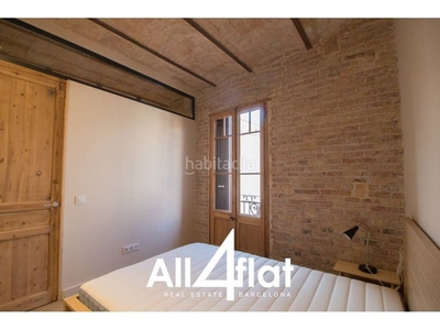 Alquiler piso se alquila bonito piso cerca de plaza españa con 2 habitaciones dobles, amueblado, un baño. en Barcelona