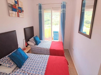 Apartamento bonito apartamento de 2 dormitorios en venta en alboran hills, en Manilva