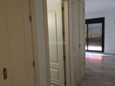 Apartamento ideal en la colina, La Duquesa () en Manilva