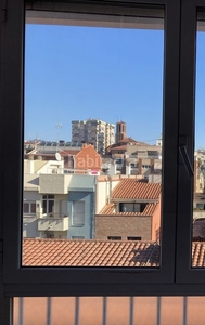 Ático en carrer miquel de roncali ático en el centro: 2 terrazas a nivel y ascensor en Cornellà de Llobregat