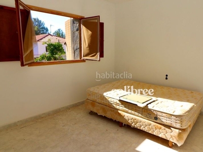 Casa en venta , con 100 m2, 3 habitaciones , 1 baño y plazas de garaje. en Sant Pere de Ribes