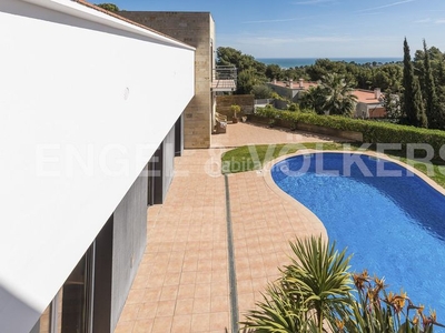 Casa lujo, privacidad, elegancia y encanto en Bellamar Castelldefels