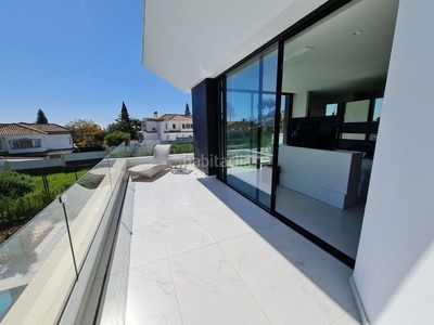 Chalet con 4 habitaciones con piscina, calefacción y aire acondicionado en Estepona