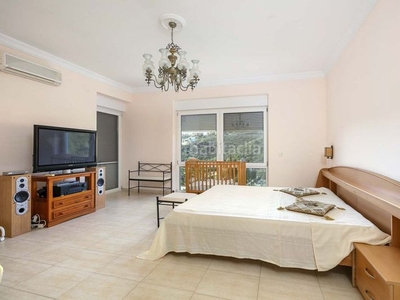 Chalet villa en venta 6 habitaciones 6 baños. en altos de Estepona Estepona