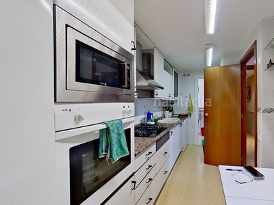 Piso con 4 habitaciones con ascensor, calefacción y aire acondicionado en Cerdanyola del Vallès