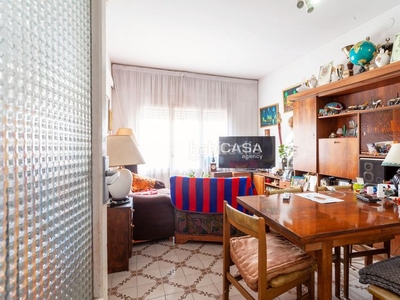 Piso con balcon y cocina office en Centre Castelldefels