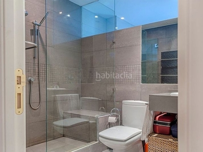 Piso en carrer de les margarides dos dormitorios, baño y cocina+salón en Arenys de Mar