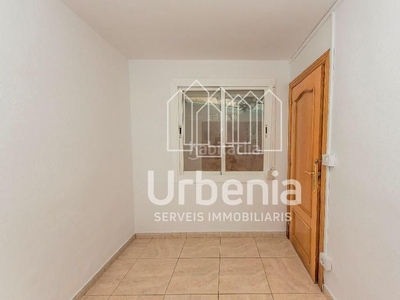 Piso planta baja , con 85 m2, 2 habitaciones y 1 baños y ascensor. en Mataró