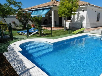 Casa Conil con piscina y jardín cerca de la playa