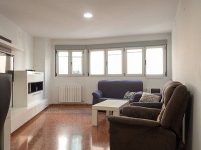 Alquiler de piso en calle Tejeiro de 4 habitaciones con garaje y muebles