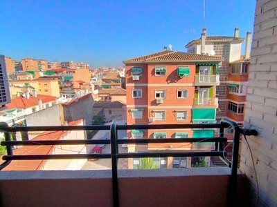 Alquiler Piso Granada. Piso de cuatro habitaciones en Monachil. Cuarta planta con terraza