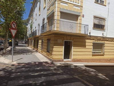 Alquiler Piso Huelva. Piso de cuatro habitaciones Buen estado planta baja