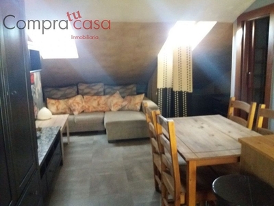 Ático en alquiler en Centro - Segovia de 1 habitación con terraza y muebles