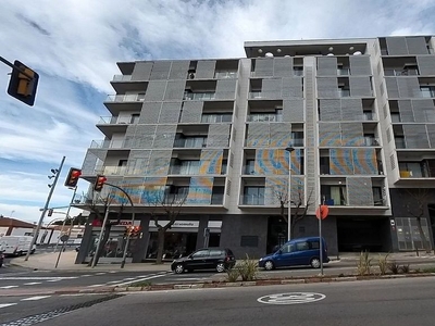 Ático en alquiler en Nou Eixample Nord de 3 habitaciones con terraza y piscina