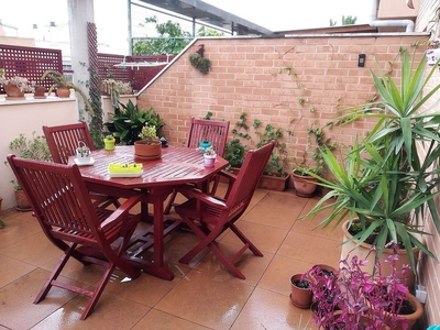 Ático en venta en Safranar de 3 habitaciones con terraza y garaje