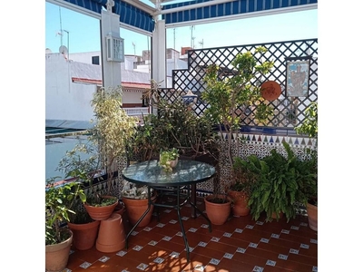 Ático en venta en Viñuela - Rescatado de 2 habitaciones con terraza y aire acondicionado